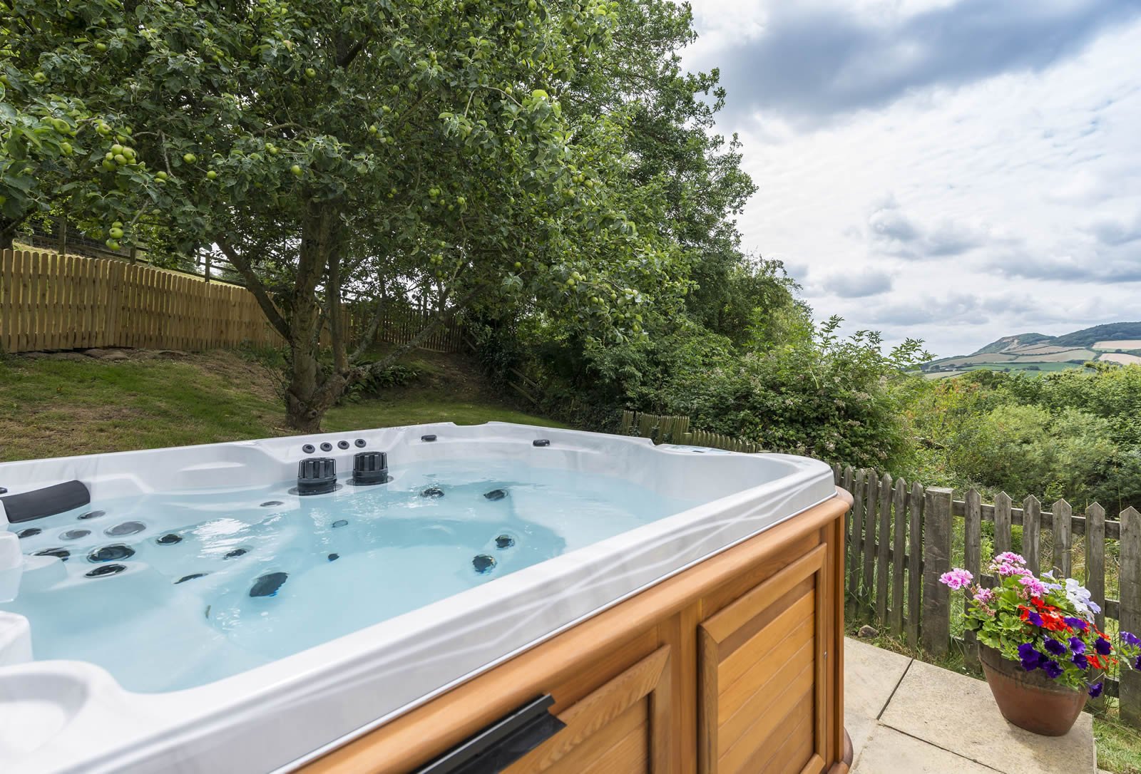 Luxury Dorset Holiday Cottage with Hot Tub and Views